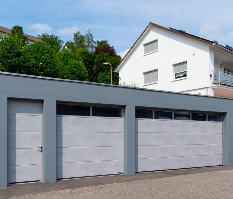 © Hörmann Garagentür mit Seitentür